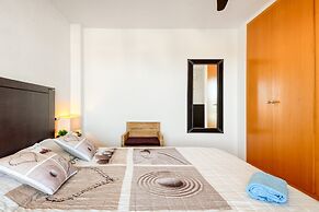 Apartment With Scenic View