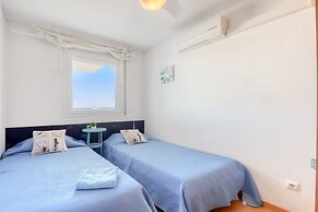 Apartment With Scenic View