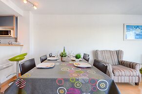 Apartment With Scenic View