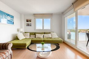 Apartment With Scenic View