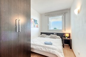 Apartment With Scenic View