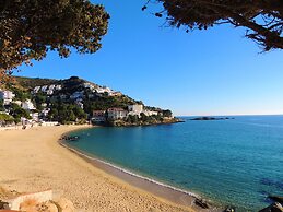 Apartment in Rosas With Pool
