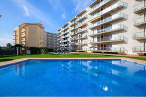 Apartment in Rosas With Pool