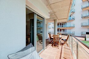 Apartment in Rosas With Pool