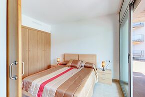 Apartment in Rosas With Pool