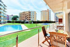 Apartment in Rosas With Pool