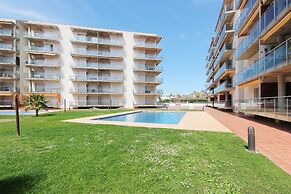 Apartment in Rosas With Pool