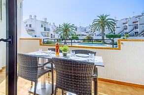 Apartment by the Rock Beach