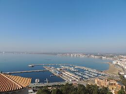 Apartment by the Rock Beach