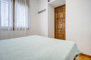 Apartment by the Rock Beach