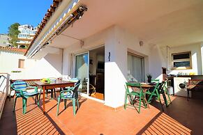 Apartment in Roses Near Beach