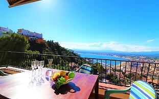 Apartment in Roses Near Beach