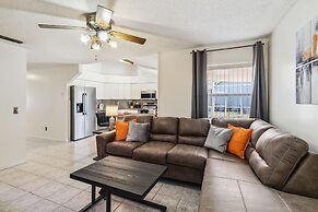 5/3 Vacation Home With a Large Pool Near the Disney Attractions!!