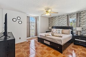 5/3 Vacation Home With a Large Pool Near the Disney Attractions!!