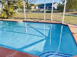 5/3 Vacation Home With a Large Pool Near the Disney Attractions!!