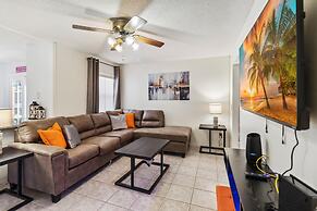 5/3 Vacation Home With a Large Pool Near the Disney Attractions!!