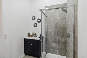 5/3 Vacation Home With a Large Pool Near the Disney Attractions!!