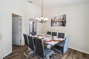 5/3 Vacation Home With a Large Pool Near the Disney Attractions!!