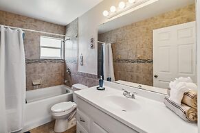 5/3 Vacation Home With a Large Pool Near the Disney Attractions!!