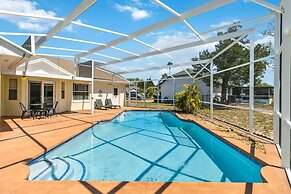 5/3 Vacation Home With a Large Pool Near the Disney Attractions!!