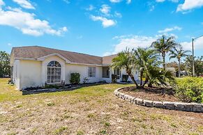 5/3 Vacation Home With a Large Pool Near the Disney Attractions!!