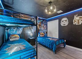 Gated Community, Amazing 4/3 Vacation Home With Private Pool Near Disn