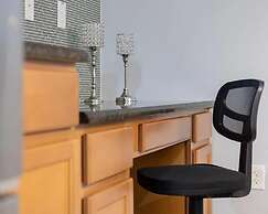 Gated Community, Amazing 4/3 Vacation Home With Private Pool Near Disn