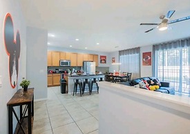 Gated Community, Amazing 4/3 Vacation Home With Private Pool Near Disn