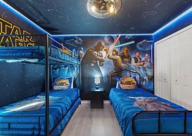 Gated Community, Amazing 4/3 Vacation Home With Private Pool Near Disn