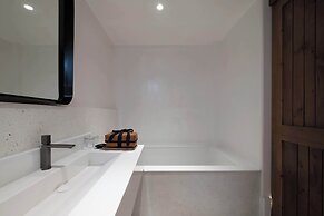 Li Jiang Ancient City Wide-Up Hotel