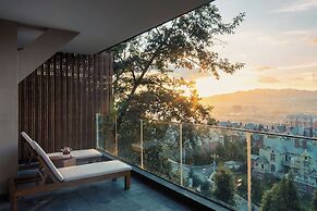 Tengchong Budu Hot Spring Resort Hotel