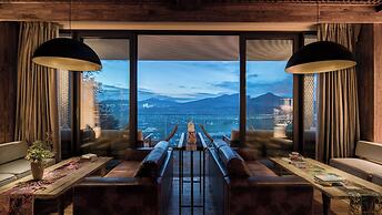 Tengchong Budu Hot Spring Resort Hotel