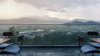 Tengchong Budu Hot Spring Resort Hotel