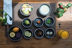 Tengchong Budu Hot Spring Resort Hotel