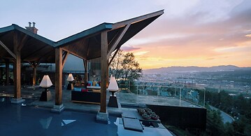 Tengchong Budu Hot Spring Resort Hotel