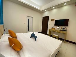 Budai Sun Never Sets B&B