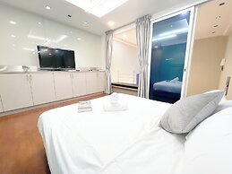 The Scott Garden by Manhattan Group