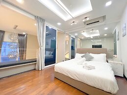 The Scott Garden by Manhattan Group