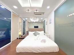 The Scott Garden by Manhattan Group