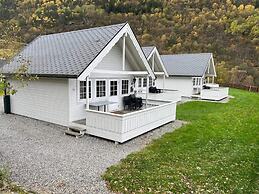 Holiday Home in Kinsarvik With Lake View