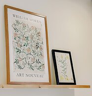 Vinhomes Ocean Park Apartment Ha Noi - 20 October Homestay