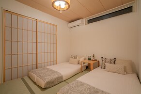 Kyoto Higashiyama   Maison Le Rouge Enji