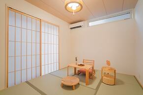 Kyoto Higashiyama   Maison Le Rouge Enji