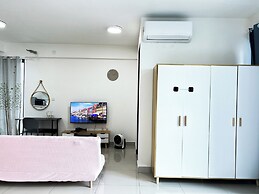 Trefoil by Manhattan Group