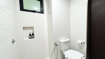 Trefoil by Manhattan Group