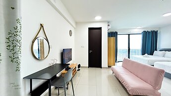 Trefoil by Manhattan Group