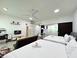 Trefoil by Manhattan Group