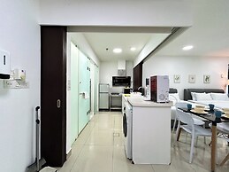 Trefoil by Manhattan Group