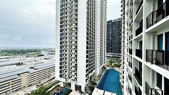 Trefoil by Manhattan Group