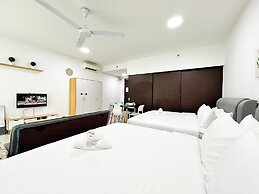 Trefoil by Manhattan Group